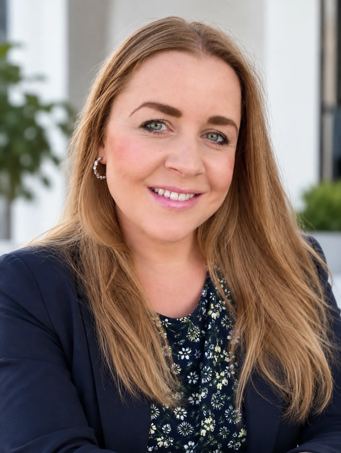 Dr Lisa Kent
